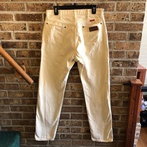 Vintage Creamy Color Wrangler Jeans